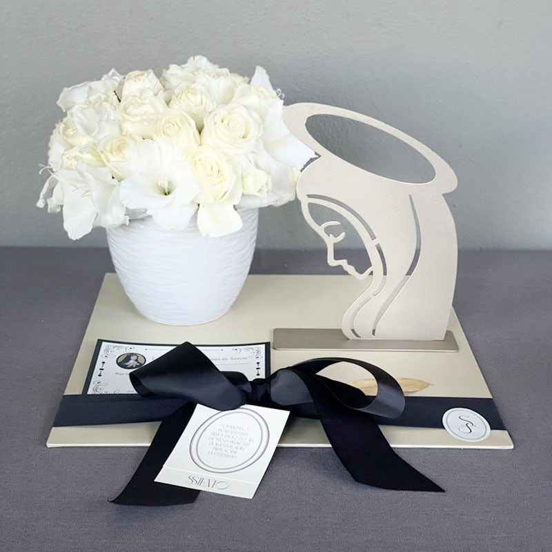 KIT FLORES JADA CON VIRGEN DE MANTO + MISAS