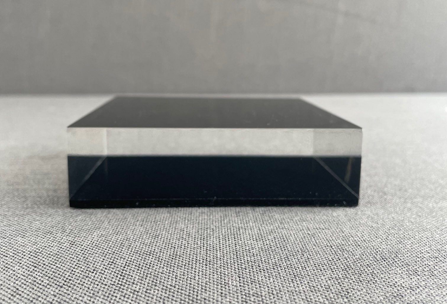 BASE DE ACRÍLICO CON DOBLE VISTA - Imagen 2