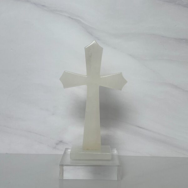 Cruz de ónix con base de acrílico