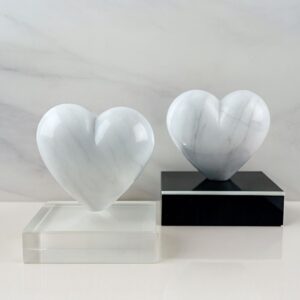 CORAZÓN DE MÁRMOL BLANCO